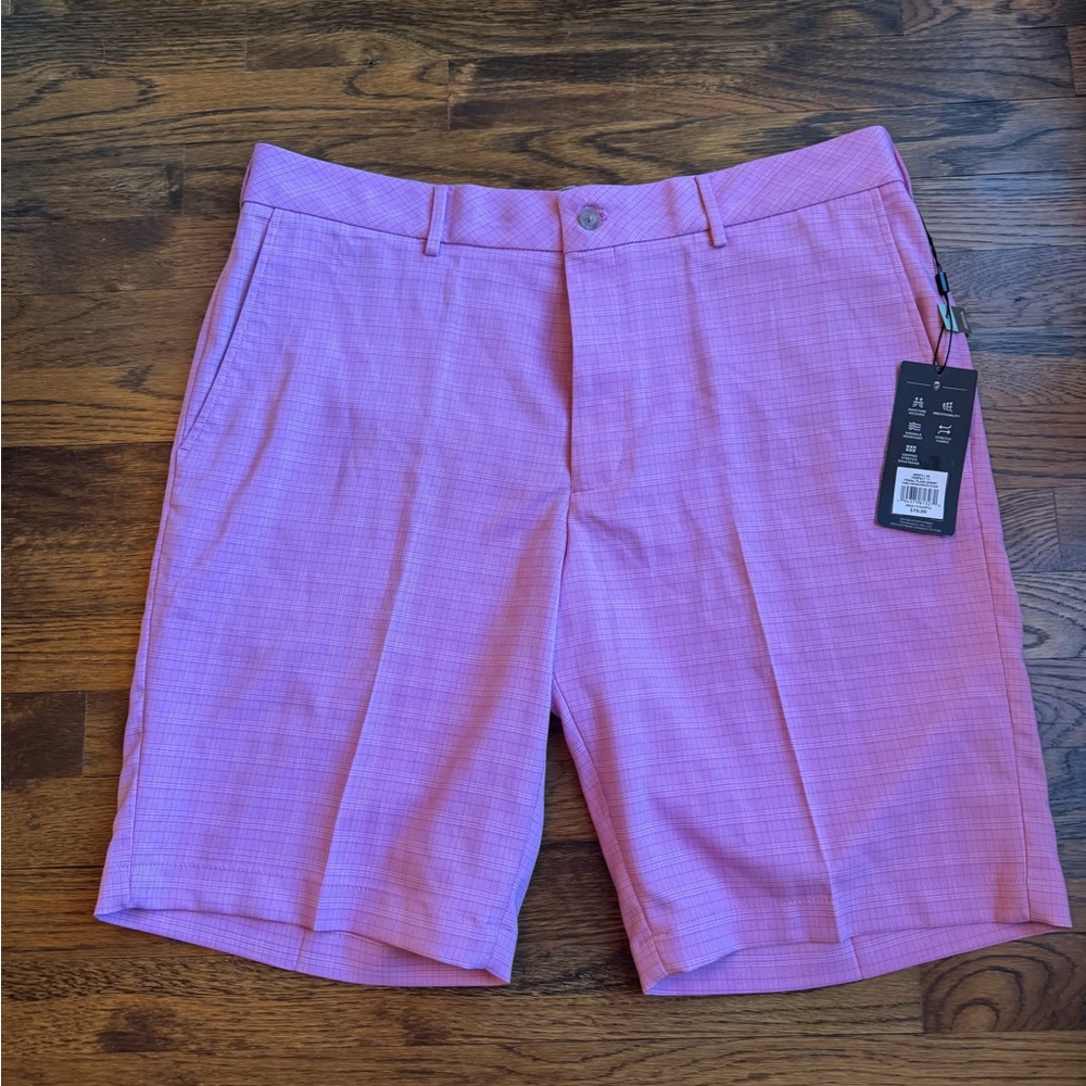 Walter Hagen pink shorts